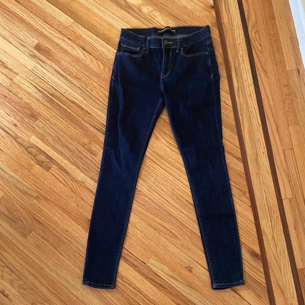 Express jeans legging mid rise size 4r excellent condition like new